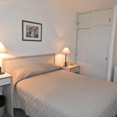 Hotel Tres Cruces Montevideo Buitenkant foto