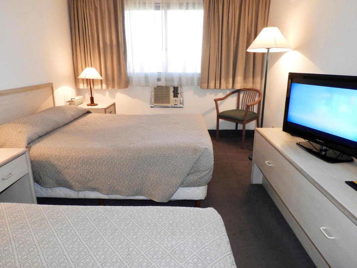 Hotel Tres Cruces Montevideo Buitenkant foto