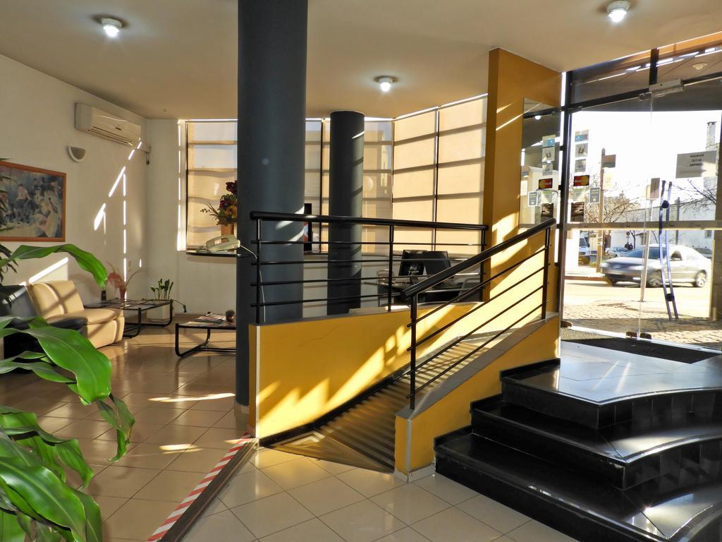 Hotel Tres Cruces Montevideo Buitenkant foto