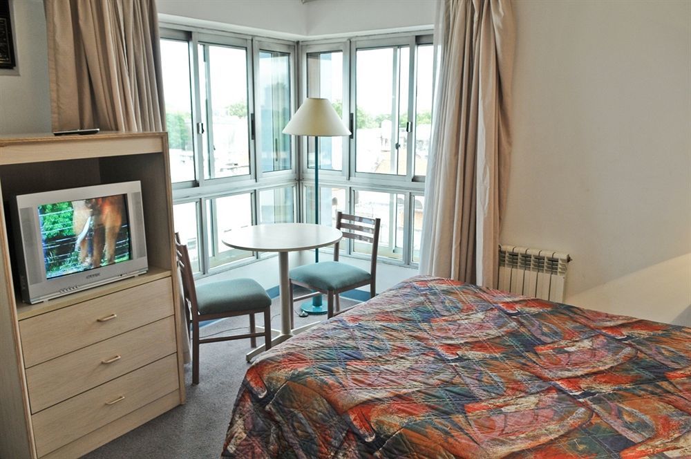 Hotel Tres Cruces Montevideo Buitenkant foto