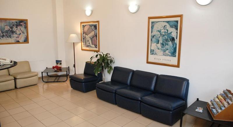 Hotel Tres Cruces Montevideo Buitenkant foto