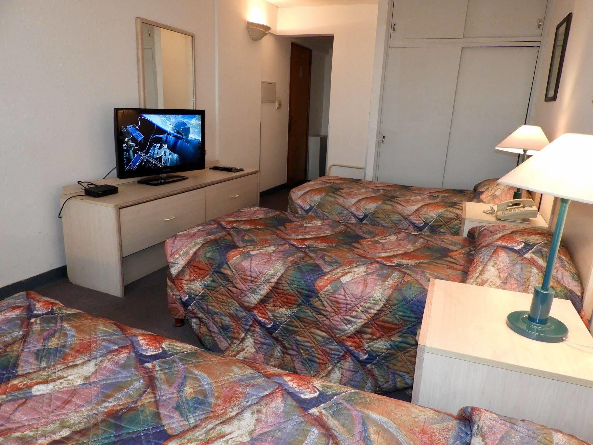 Hotel Tres Cruces Montevideo Buitenkant foto