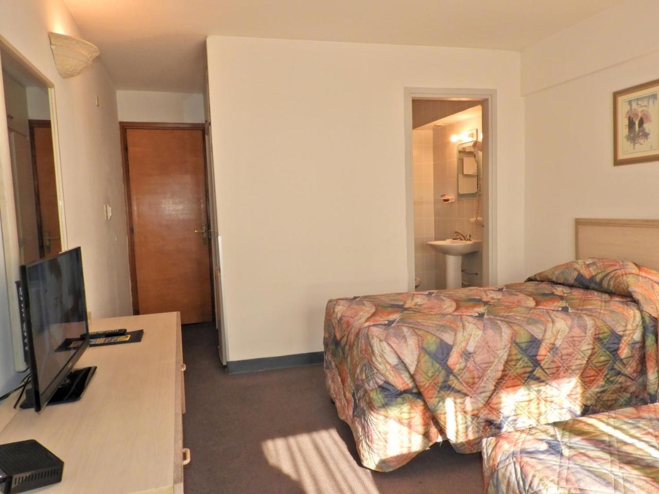 Hotel Tres Cruces Montevideo Buitenkant foto